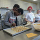 Flüchtlinge entdecken das Bäckerhandwerk