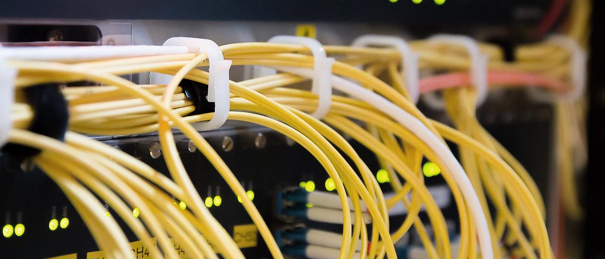 Die Digitalisierung bringt neue Herausforderungen mit sich - darunter auch eine nachhaltige Breitbandverkabelung in Gebäuden Die Digitalisierung bringt neue Herausforderungen mit sich - darunter auch eine nachhaltige Breitbandverkabelung in Gebäuden