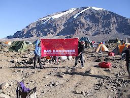Das Handwerk aus Mecklenburg-Vorpommern auf dem Kilimanjaro.