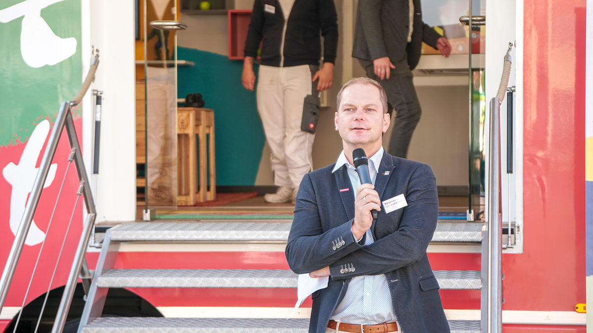 Obermeister der Maler- und Lackierer-Innung Christian Benter sprach zur Eröffnung des Aktionstags Obermeister der Maler- und Lackierer-Innung Christian Benter sprach zur Eröffnung des Aktionstags