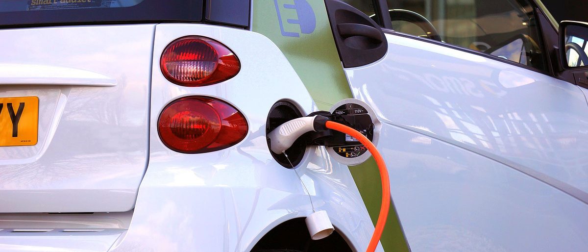 Titelbild E-Mobility
