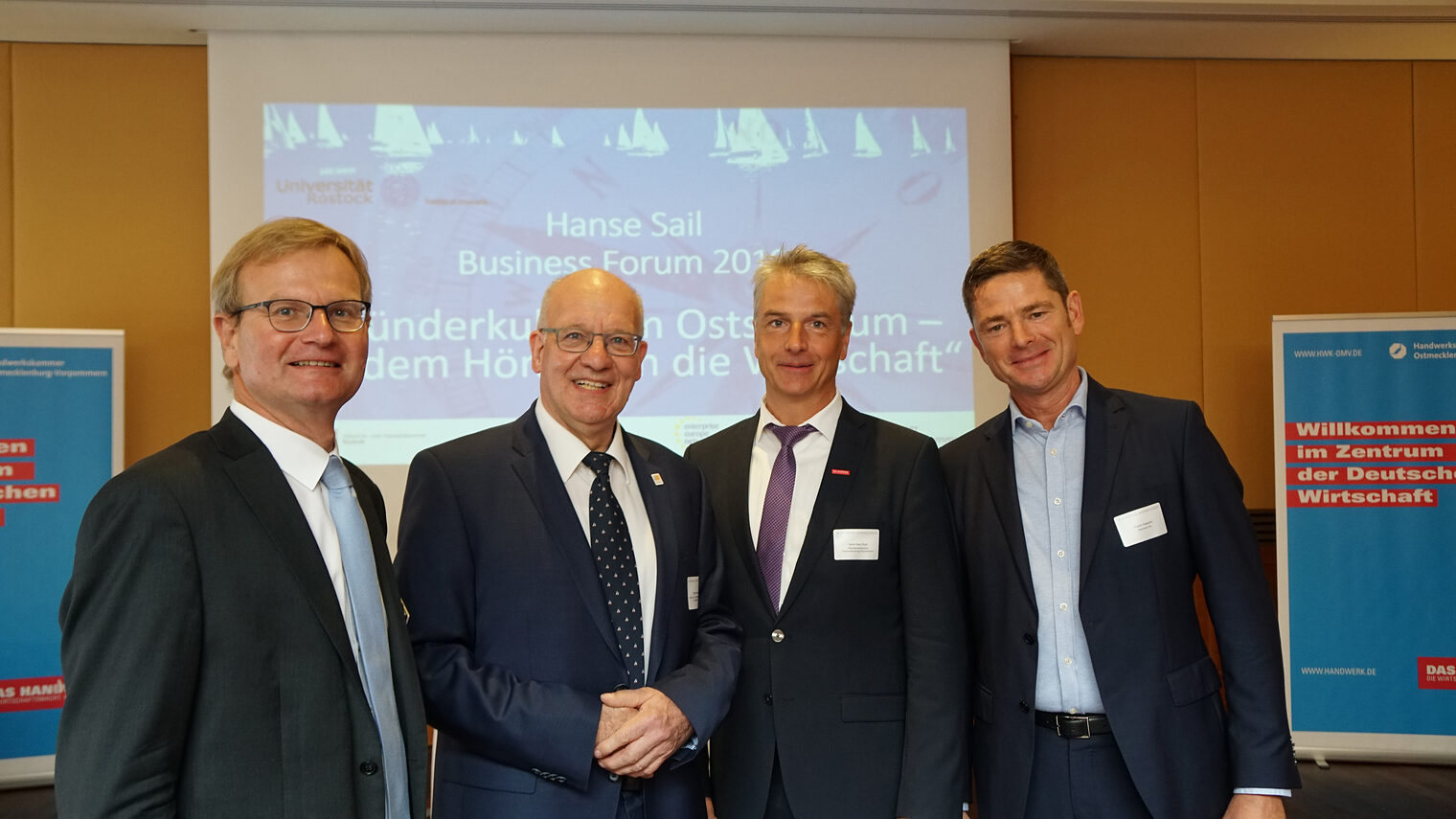 Jens Rademacher (Hauptgeschäftsführer IHK Rostock), Roland Methling (OB Rostock), Jens-Uwe Hopf (Hauptgeschäftsführer HWK OMV), Frank Haacker