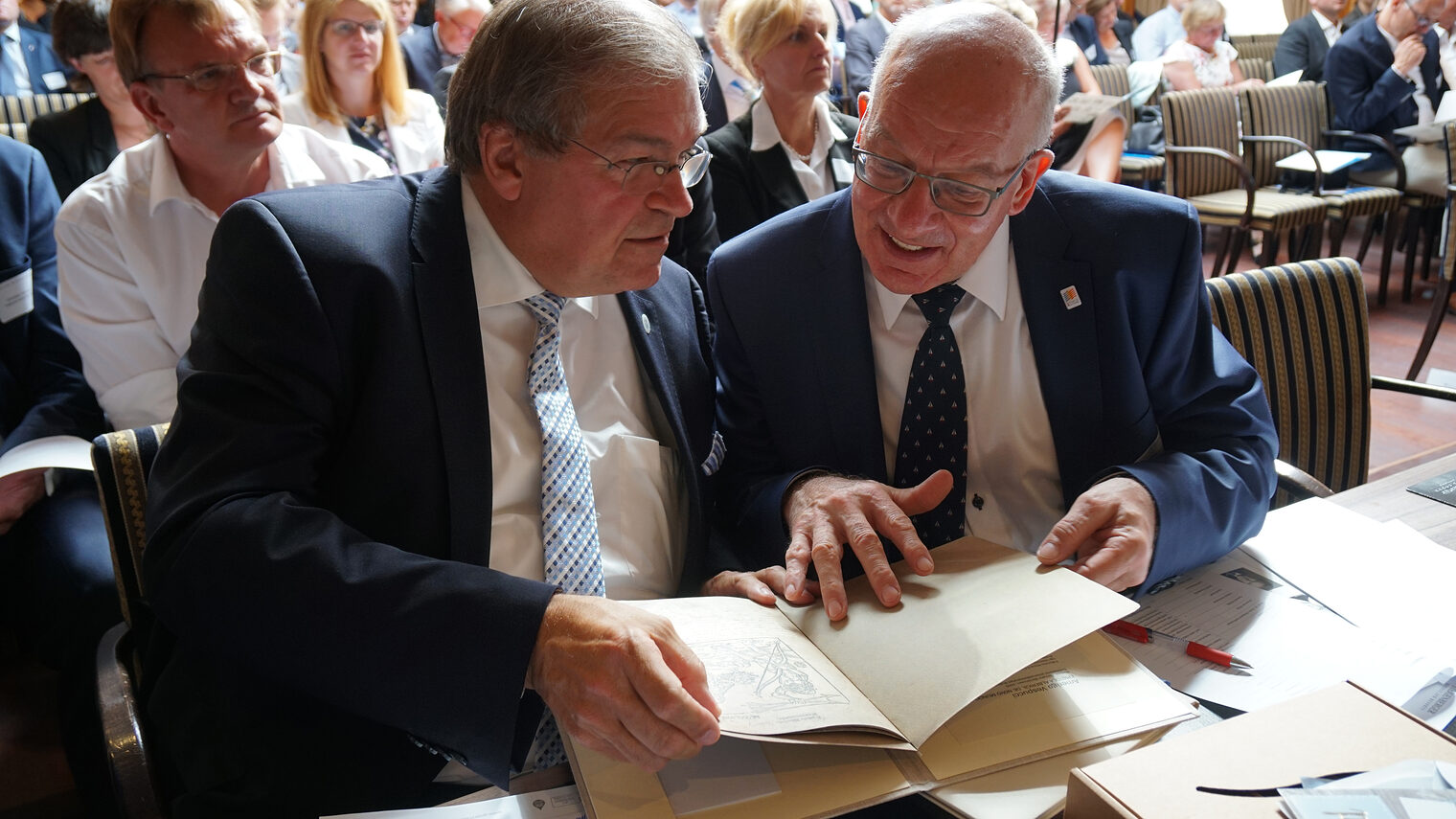 Wolfgang Schareck (Rektor Universität Rostock), Roland Methling (OB Rostock)