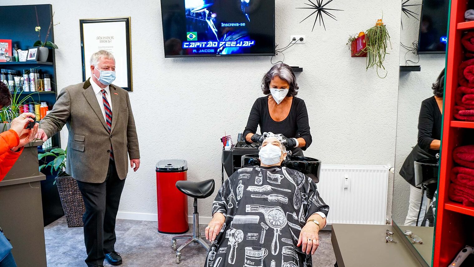 Aufnahmen Friseur Wiederaufnahme Betrieb Greifswald