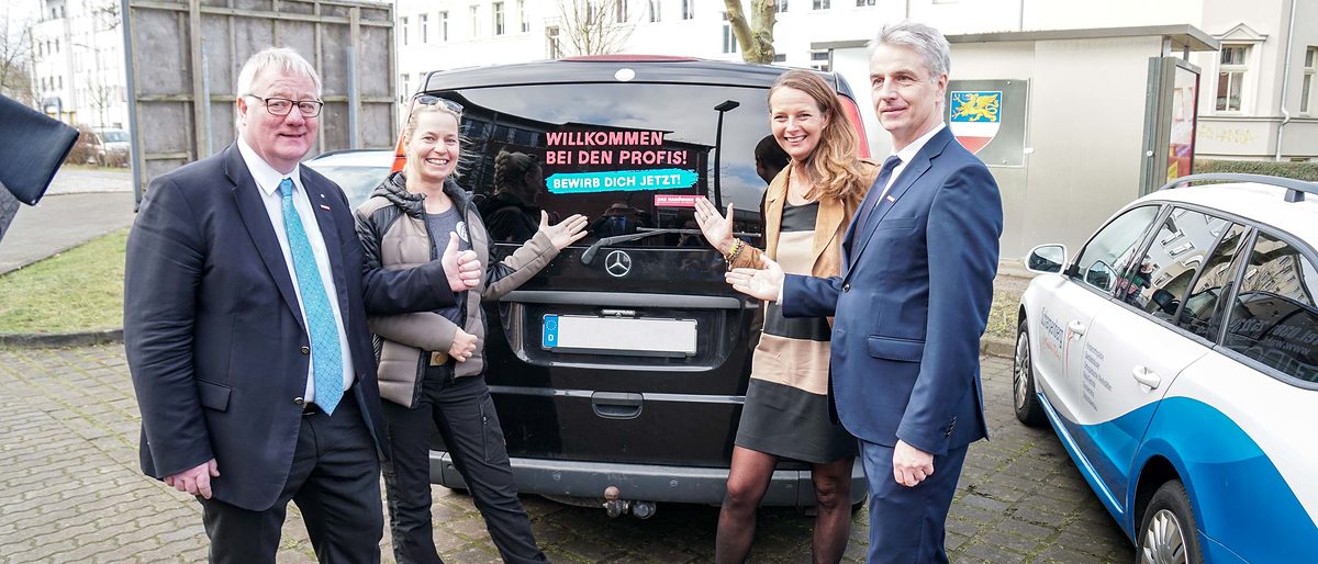 Titelbild Aufkleberkampagne