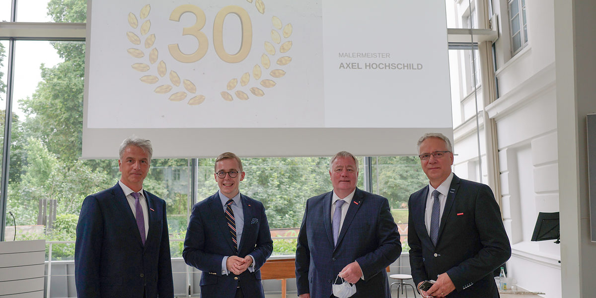 Jens-Uwe Hopf (Hauptgeschäftsführer HWK OMV), Philipp Amthor (MdB), Axel Hochschild (GF Malerbetrieb, Präsident HWK OMV), Dr. Stefan Rudolph (Staatssekretär WM MV) Jens-Uwe Hopf (Hauptgeschäftsführer HWK OMV), Philipp Amthor (MdB), Axel Hochschild (GF Malerbetrieb, Präsident HWK OMV), Dr. Stefan Rudolph (Staatssekretär WM MV)