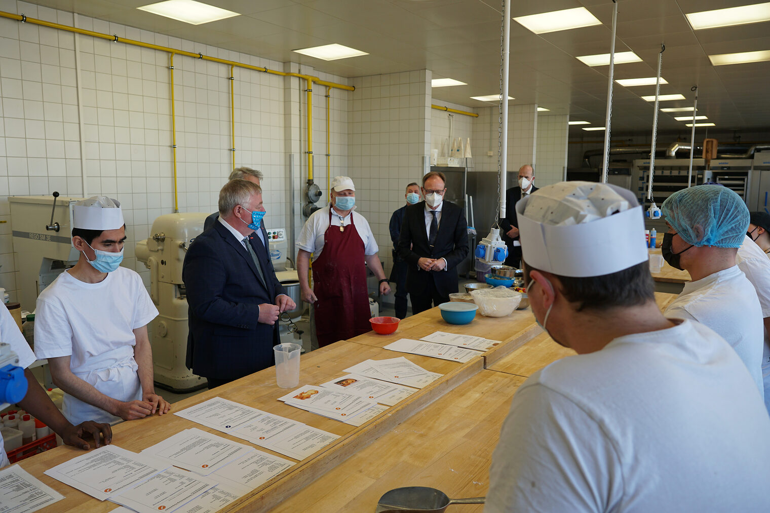 Axel Hochschild (Präsident), Helfried Marter (Bäckerausbilder), Jochen Schulte (Staatssekretär WM MV)