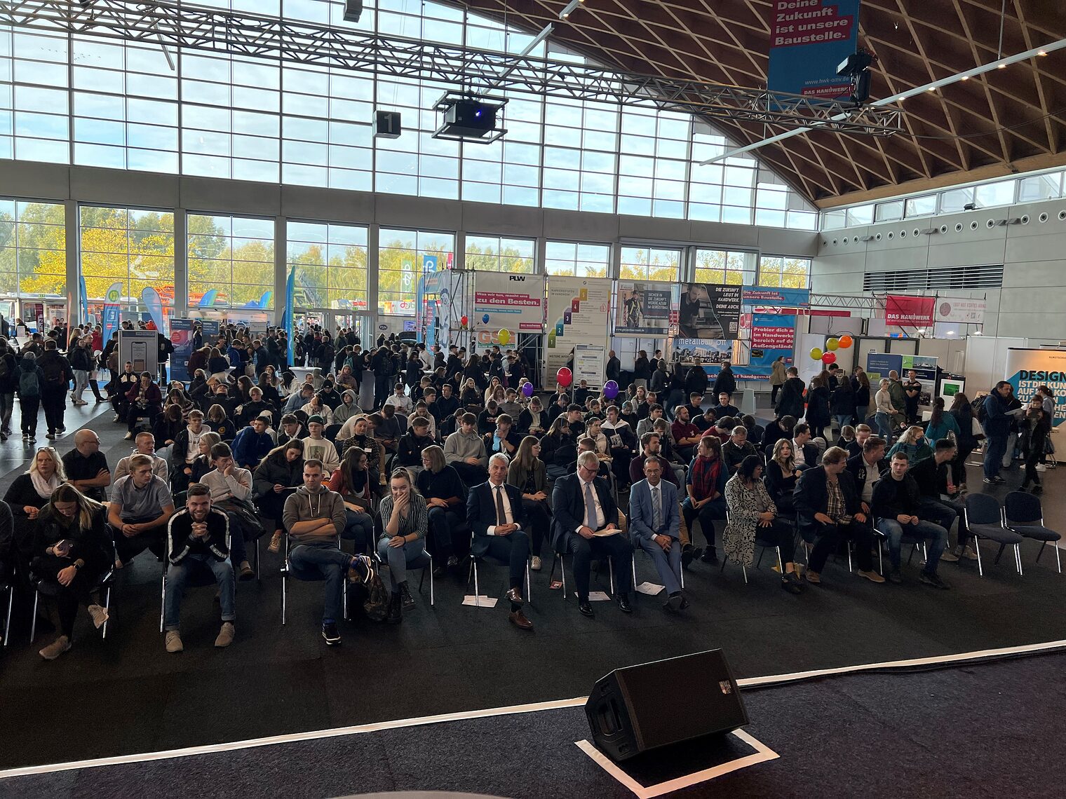 Leistungswettbewerb des Deutschen Handwerks 2022 - Auszeichnung der Landessieger M-V auf der Jobfactory in Rostock