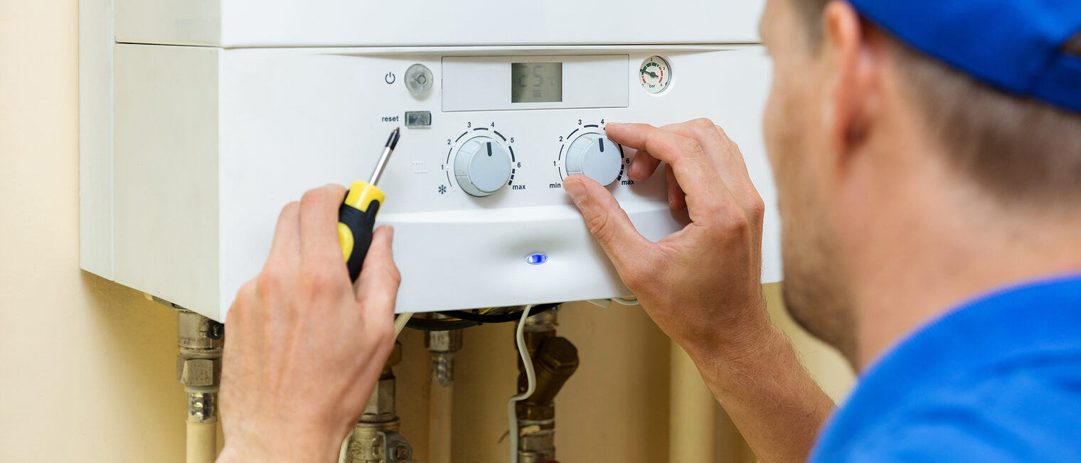 Wer einen neuen Boiler bekommt, muss dafür sorgen, dass der alte fachgerecht entsorgt wird. Wer einen neuen Boiler bekommt, muss dafür sorgen, dass der alte fachgerecht entsorgt wird.